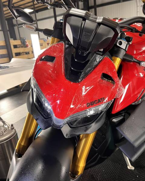 Protégez sa DUCATI avec un film de protection XPEL sur PAU