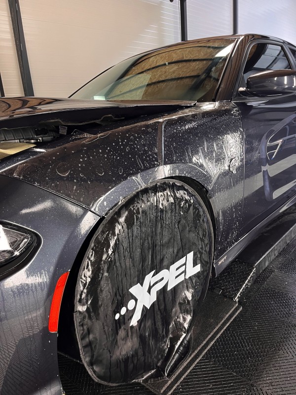 Protégez votre outil de travail avec un film de protection XPEL sur PAU