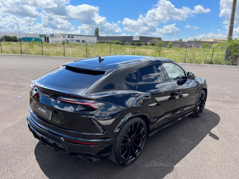 Protégez et sublimez votre voiture avec la protection céramique carrosserie Gtechniq à Pau