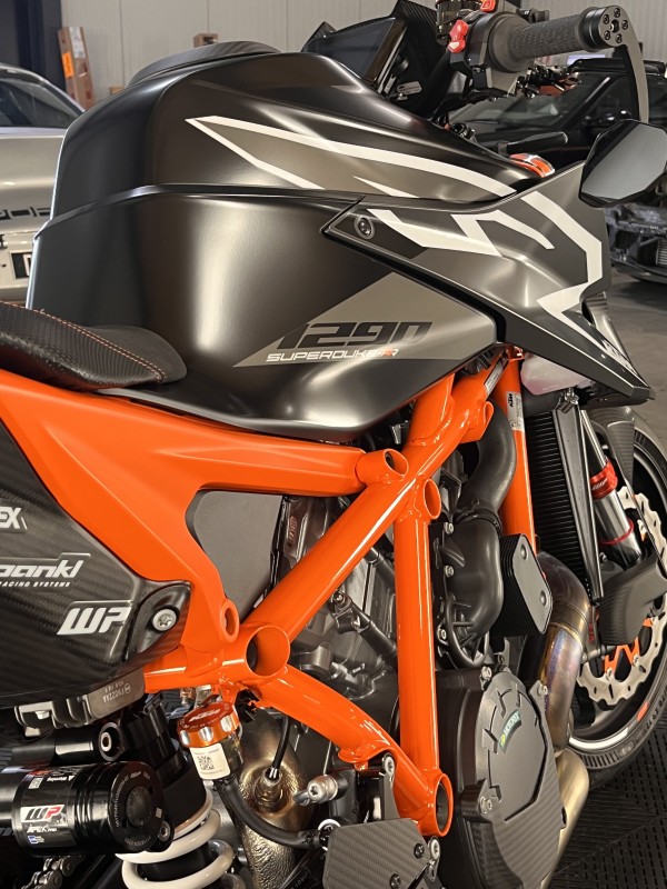 Protégez sa KTM neuve par un film de protection XPEL sur mesure à PAU