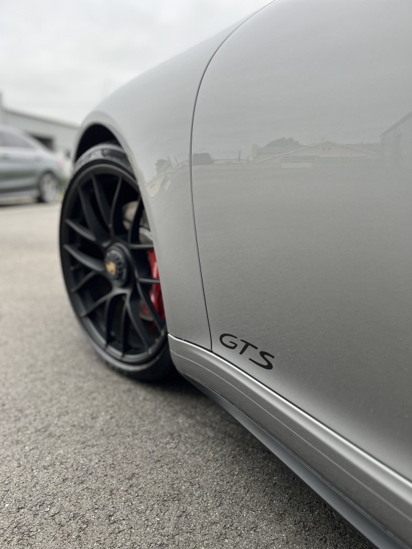 PROTÉGER SA PORSCHE CARRERA GTS AVEC UN FILM DE PROTECTION XPEL À PROXIMITÉ DE PAU, TARBES , BIARRITZ.