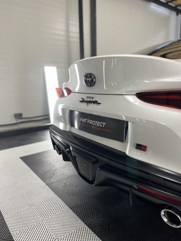 PROTÉGEZ VOTRE TOYOTA GRSUPRA AVEC NOTRE PPF XPEL DANS NOTRE CENTRE ESTHÉTIQUE À PAU
